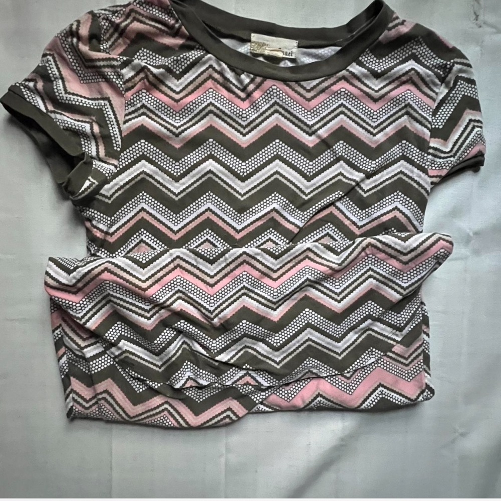 Chevron Patterned Pink and Gray Women's Top